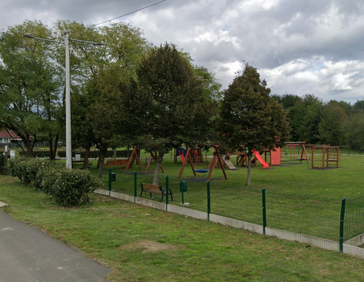 Dječje igralište Dolić